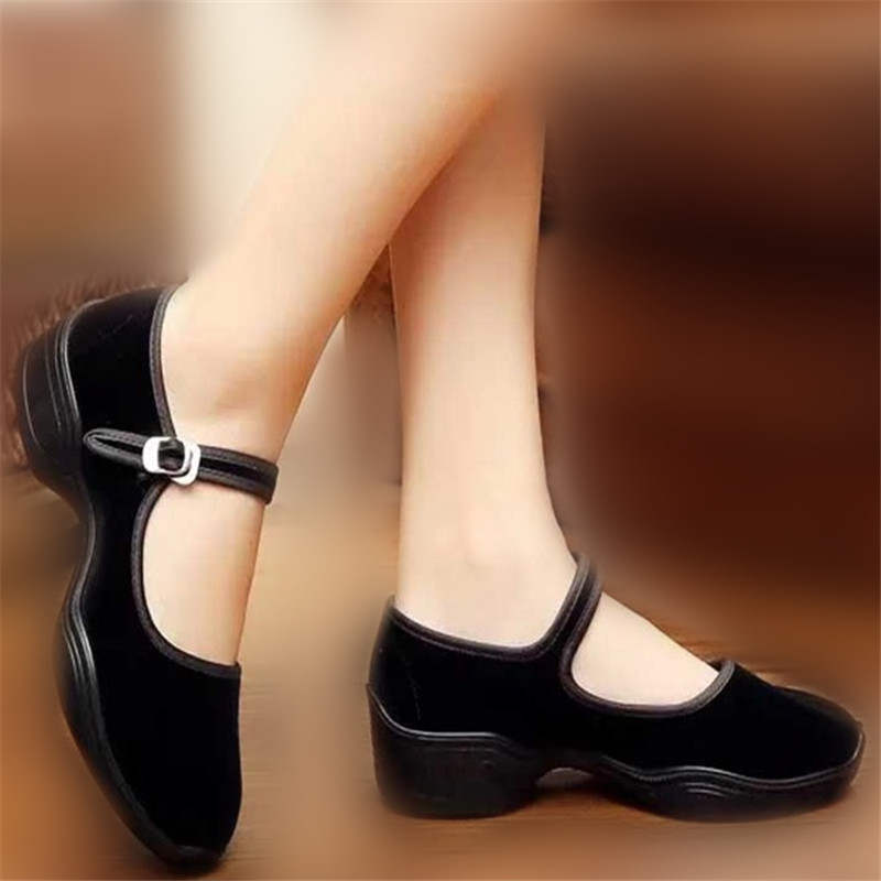 方口鞋女平底夏季老年人黑平绒老布鞋妈妈红舞蹈鞋一带工作鞋中休闲女