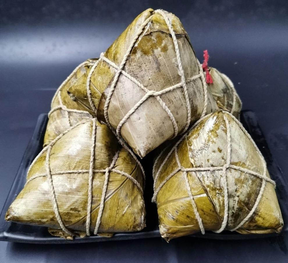 海南正宗海南定安黑猪蛋黄肉粽海南特产传统黑猪蛋黄肉粽6个红色礼盒