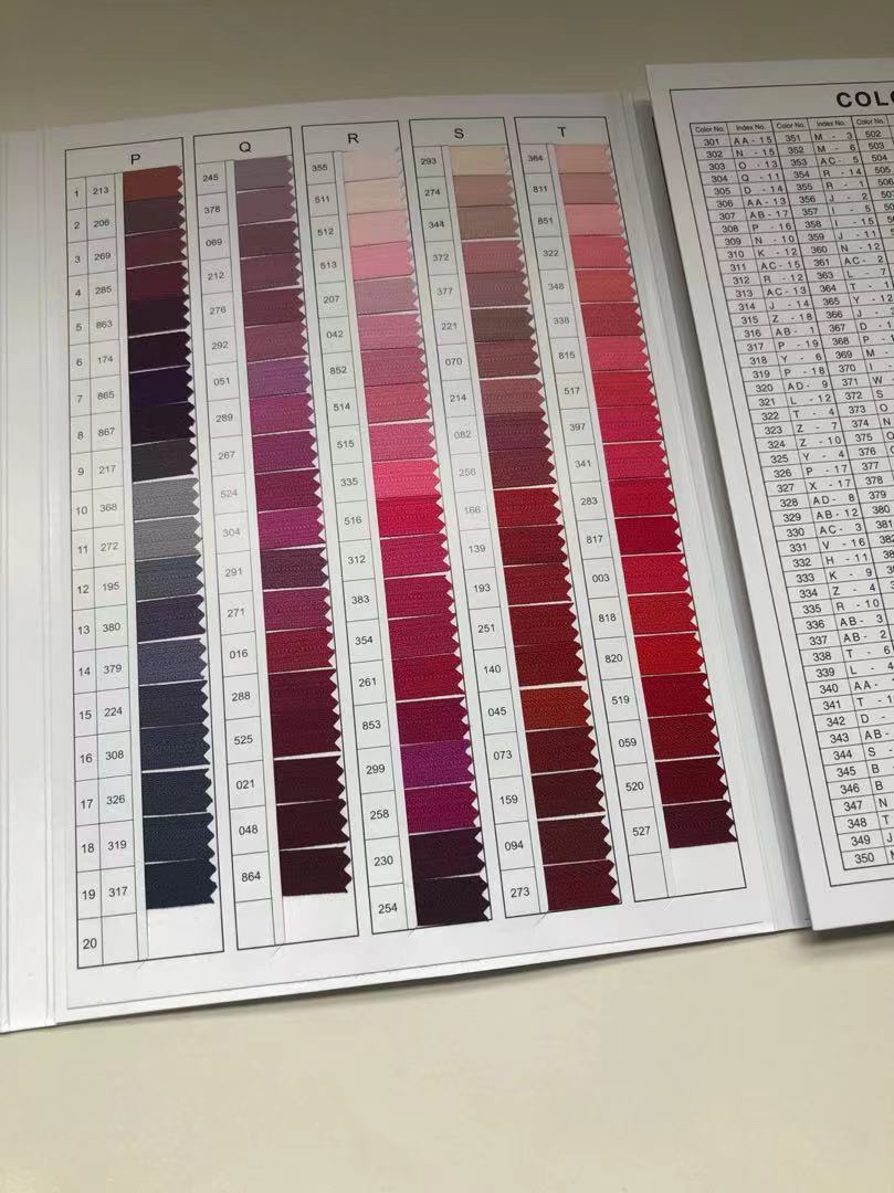 2017原装日本ykk拉链色卡582个颜色拉链行业色卡