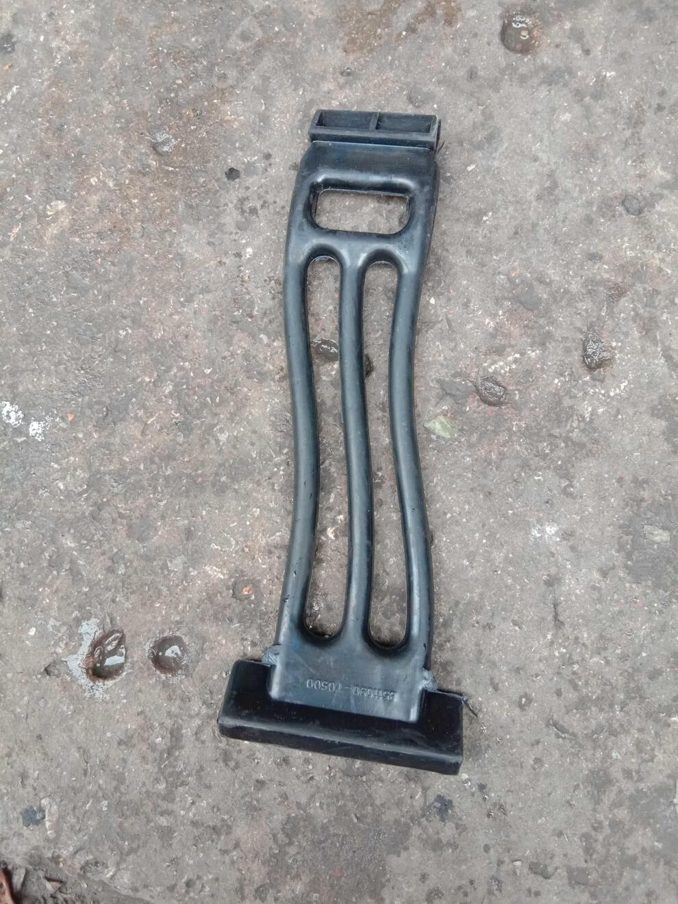 适用于柳汽乘龙霸龙原厂配件乘龙h7后轮挡泥板 后轮上挡泥板 上挡泥板