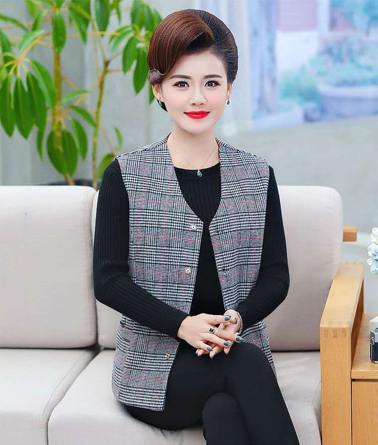老年人马甲女春秋薄款格子马甲中年女装宽松妈妈装马夹短款老人背心