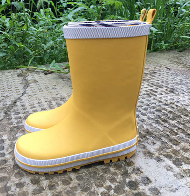 hellokitty出口彩虹儿童雨鞋学生防滑轻便雨靴柔软可爱卡通橡胶雨鞋小