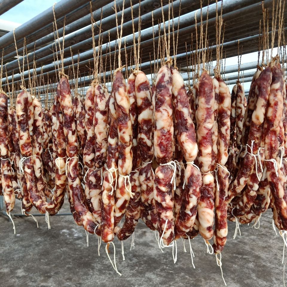 南雄特产风干腊肠粤北韶关农家自制香肠咸味广式风肠1斤实惠