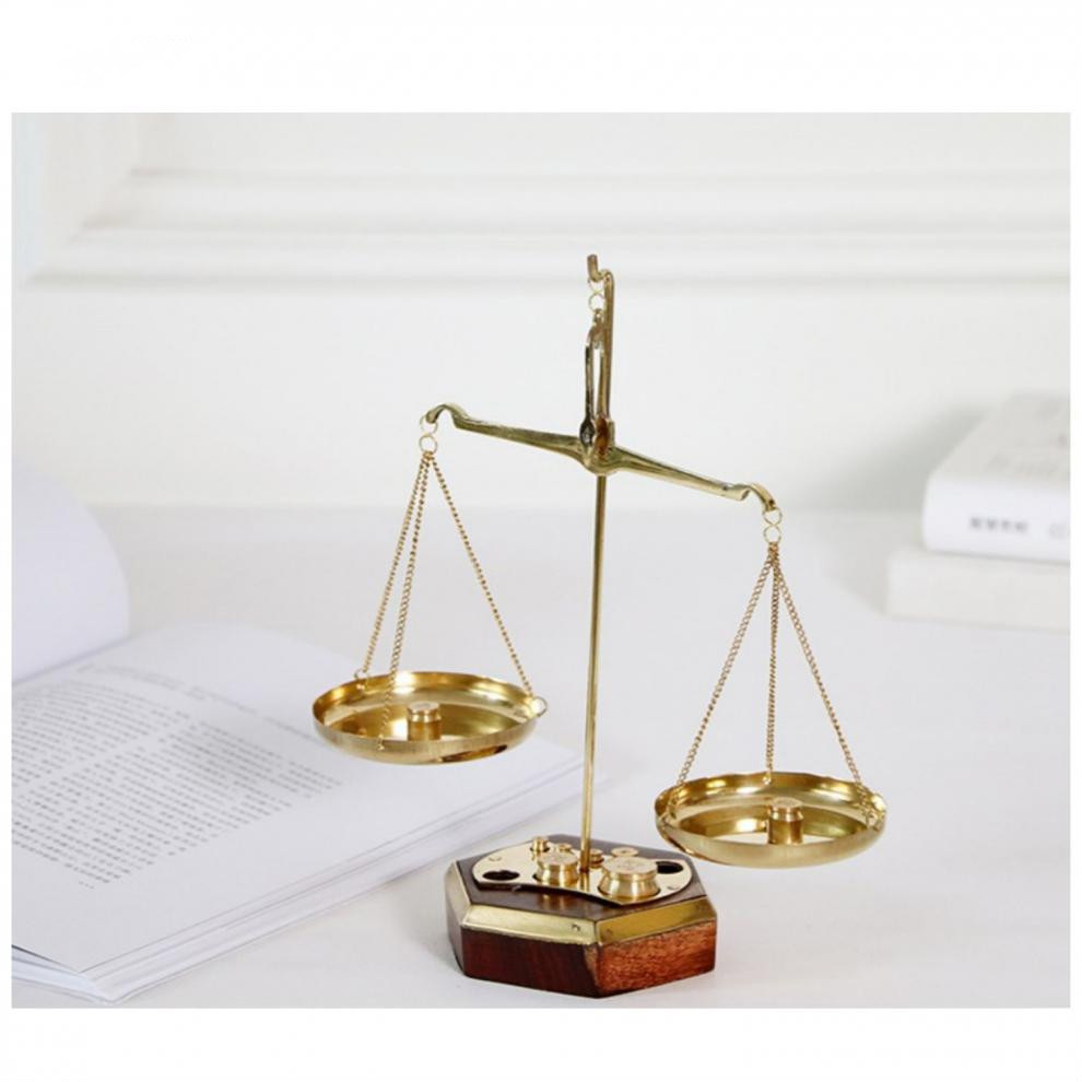 天平摆件印度进口实木底座黄铜手工制天平称书房桌面复古饰品创意装饰