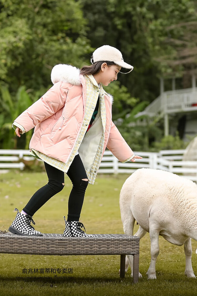 俞兆林童装女童羽绒服轻薄保暖冬季新款韩版休闲儿童外套中长款连帽