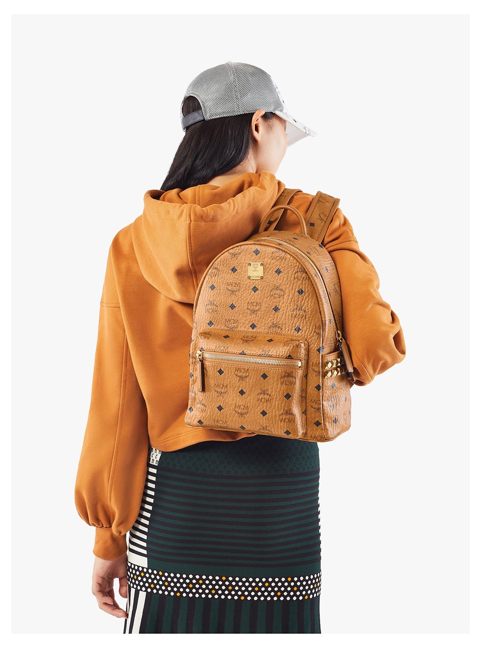 mcm女士经典印花侧边铆钉人造革小号背包双肩包mmkaave15co001干邑色