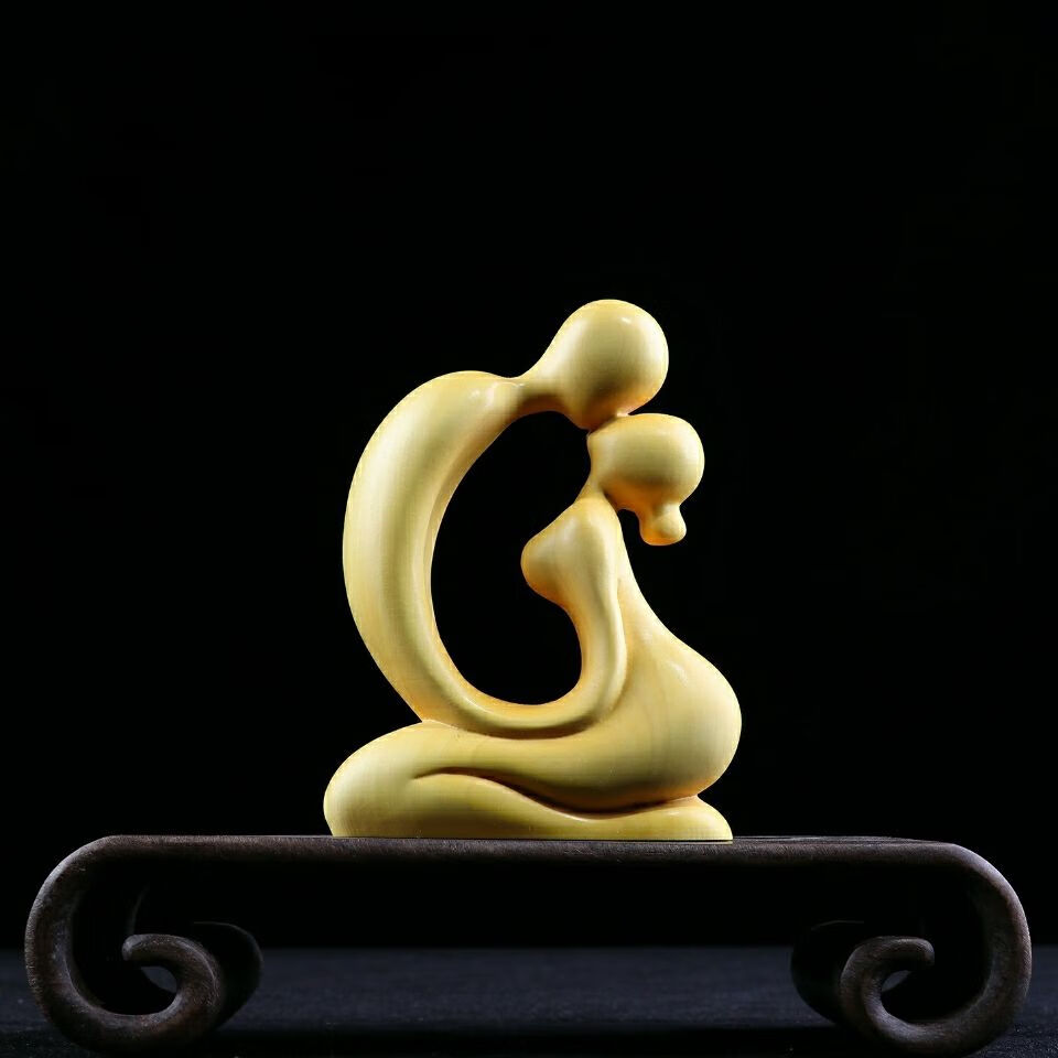 曲美思黄杨木雕相爱家居摆设现代电视装饰品情侣创意实木客厅摆件工艺