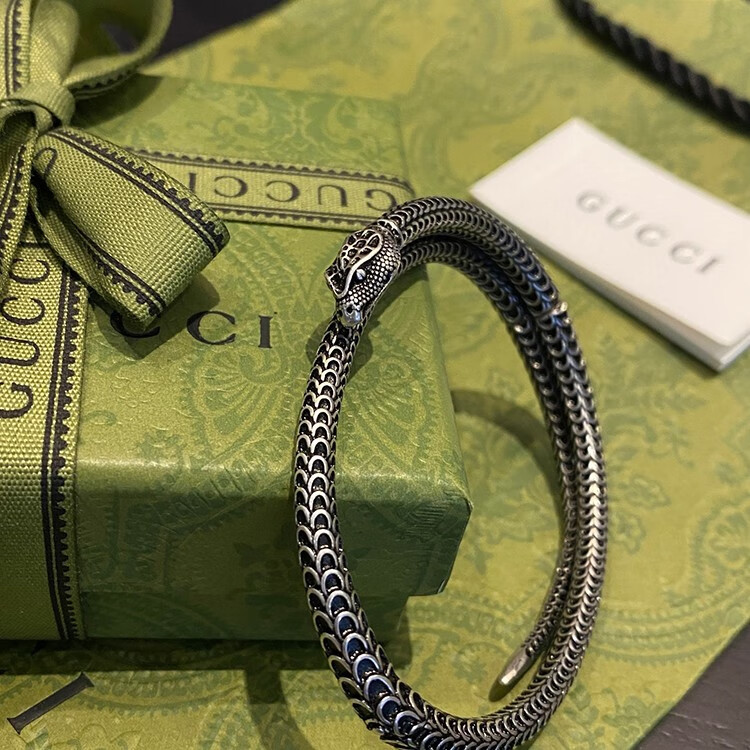 古驰(gucci)花园系列银蛇形手镯 设计款街头风酷男孩女孩百搭手镯