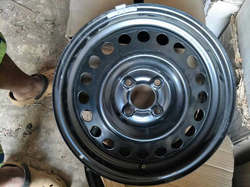 日产14寸尼桑阳光骊威1415寸通用铁轮毂轮辋钢圈钢盆锅子备胎圈14寸