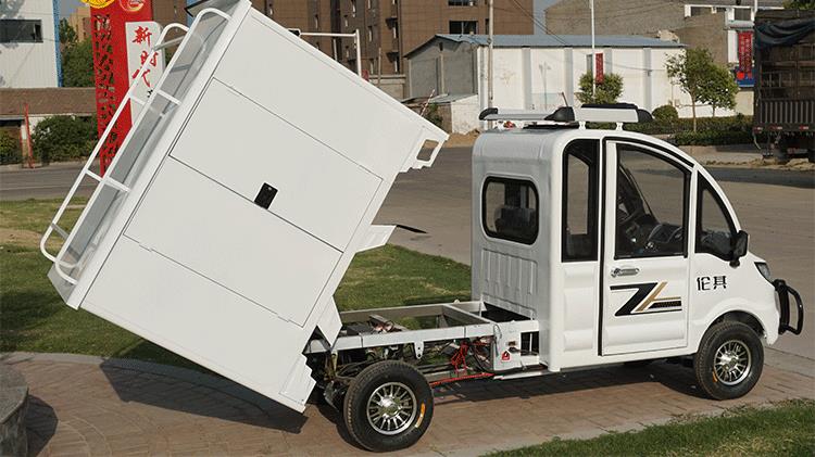英诺普新款成人油电两用电动四轮快递车拉货货箱式全封闭车厢家用新