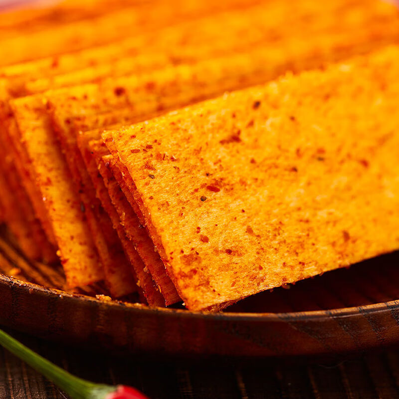 李碧波烤鹅皮8090儿时辣条湖南麻辣香辣片网红小吃老式零食品烤鹅皮味