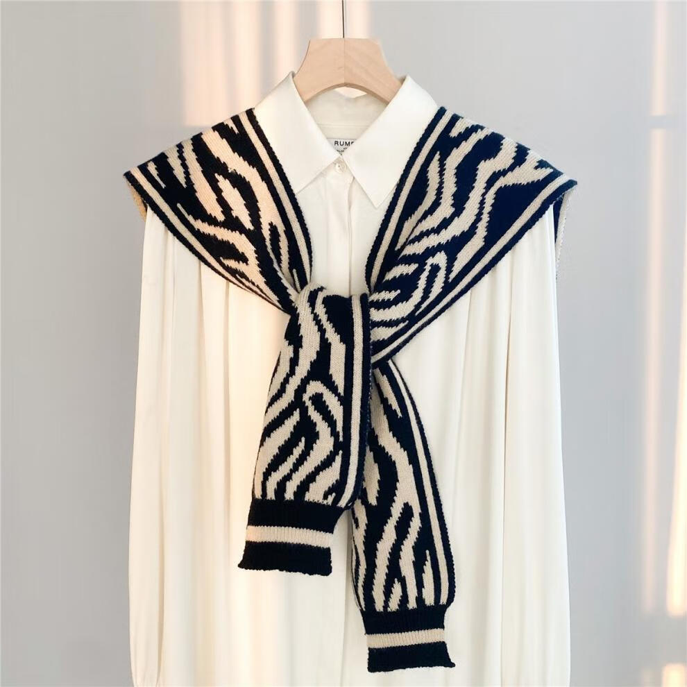 新品披风女外搭女时尚针织披肩秋季外搭网红衬衫小搭肩秋冬配裙斗篷外