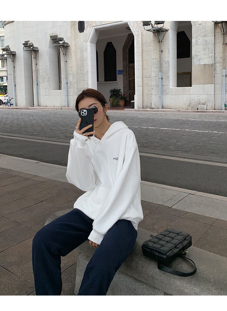 女装新款白色连帽卫衣女春季新款秋冬季新款印花宽松套头慵懒风上衣女
