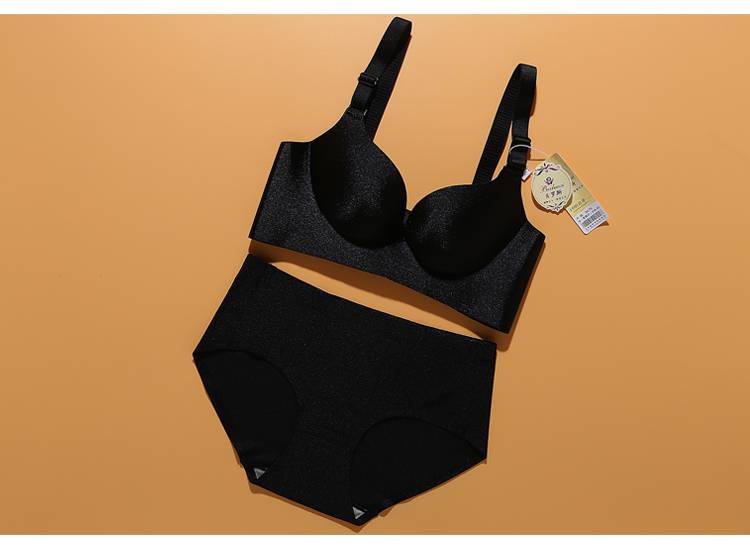 浪莎红色内衣女套装小胸聚拢本命年上薄下厚无痕无钢圈文胸罩属虎年