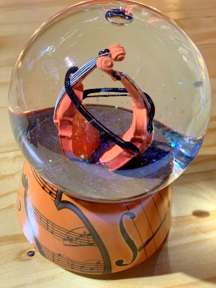 库存复古玩具艺术家合作款水晶球机械八音盒拧发条音乐球桌面摆件2022