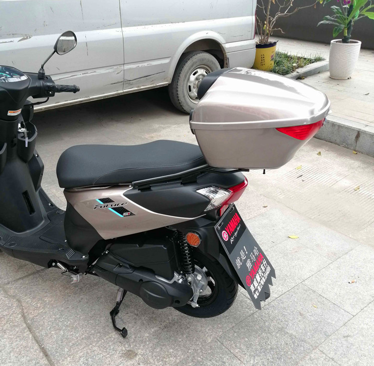 不舍天真摩托车尾箱后备箱雅马哈赛鹰福禧摩托车置物箱后备箱巧格i125