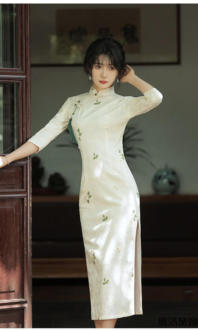 白色旗袍改良版2021秋季新款复古气质连衣裙显瘦蕾丝长款杏色汉服古装