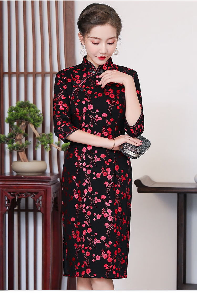 高品质秋季旗袍女20212021款新连衣裙中长款复古中国风中年女修身大码