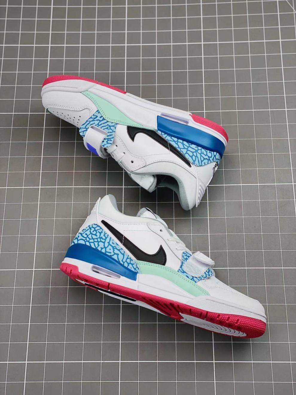 耐·克ni·ke官方旗舰女鞋运动鞋低帮aj32实战气垫篮球鞋潮休闲跑步