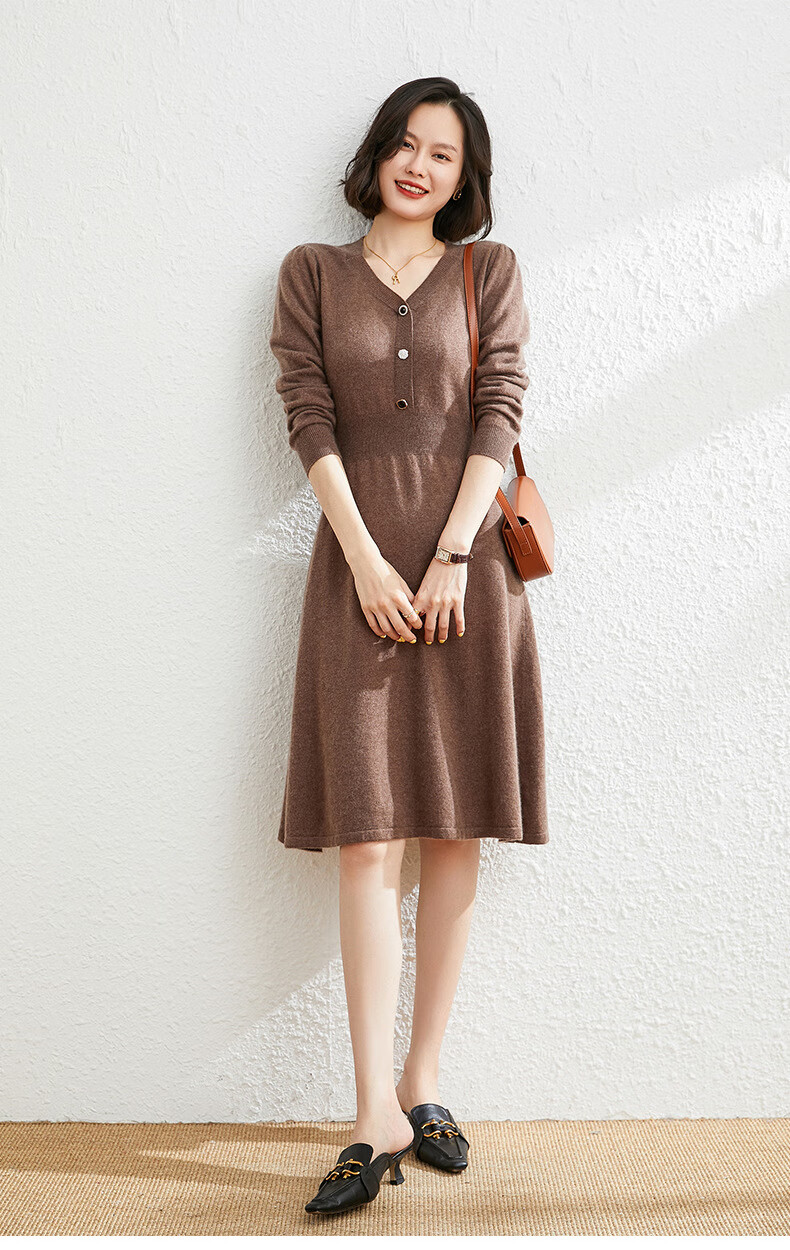 羊绒连衣裙小个子v领羊绒针织连衣裙女秋冬过膝显瘦毛衣裙中长款韩版