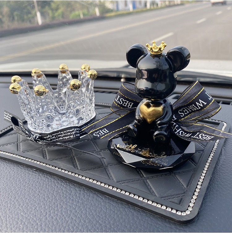 汽车摆件车内女神装饰品单身贵族可爱暴力熊爱心描金款车载小摆台10月