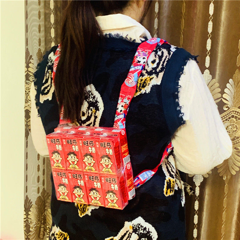 抖音的个包包阿尔卑斯棒棒糖零食糖果包包网红背包ad钙奶8瓶10支