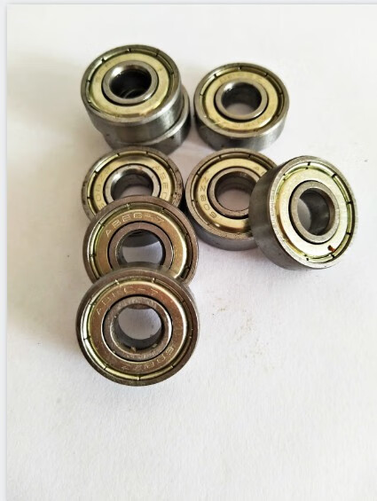 轮椅前轮轴承608 轮椅前轮配件 轮椅前轮滚子轴承 608zz平面【图片