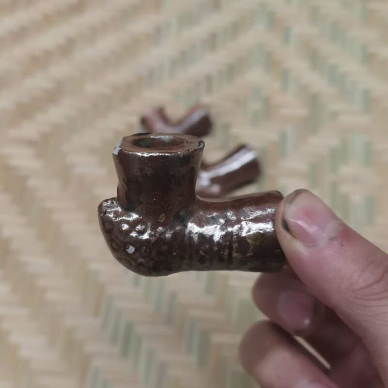 贵州手工泥巴烟斗泥巴斗土烟斗红烧泥巴烟斗 小号外径1.