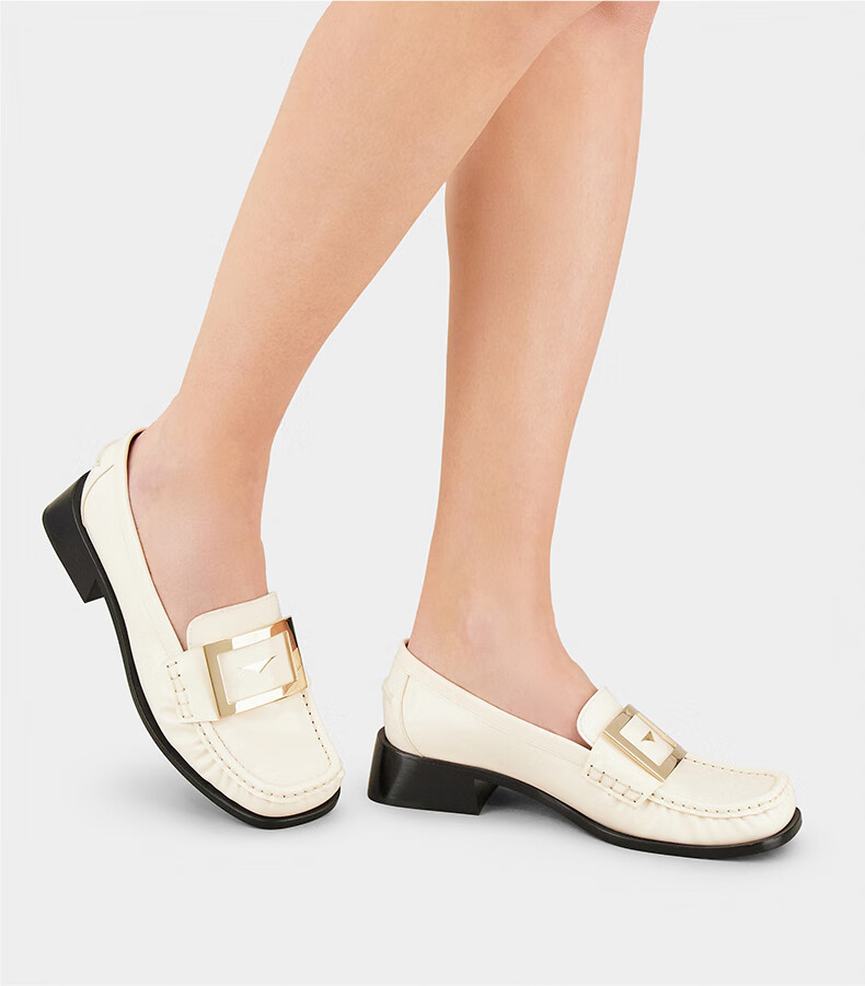 roger vivier/rv女鞋preppy金属方扣漆皮乐福鞋粗跟方头时尚单鞋 黑色