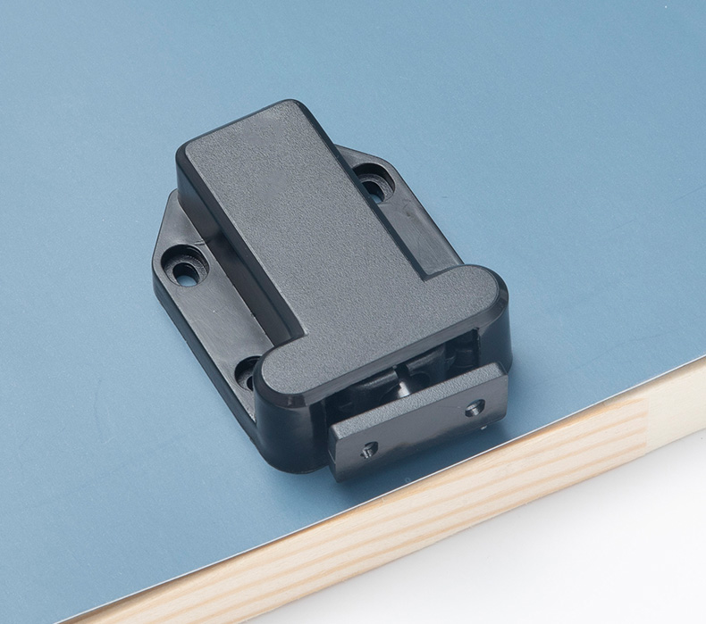 ouio柜门锁扣磁吸式碰珠卡扣不锈钢衣橱柜反弹器门碰配件按压式门夹扣