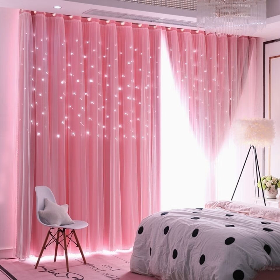 粉色与米色窗帘拼接图片