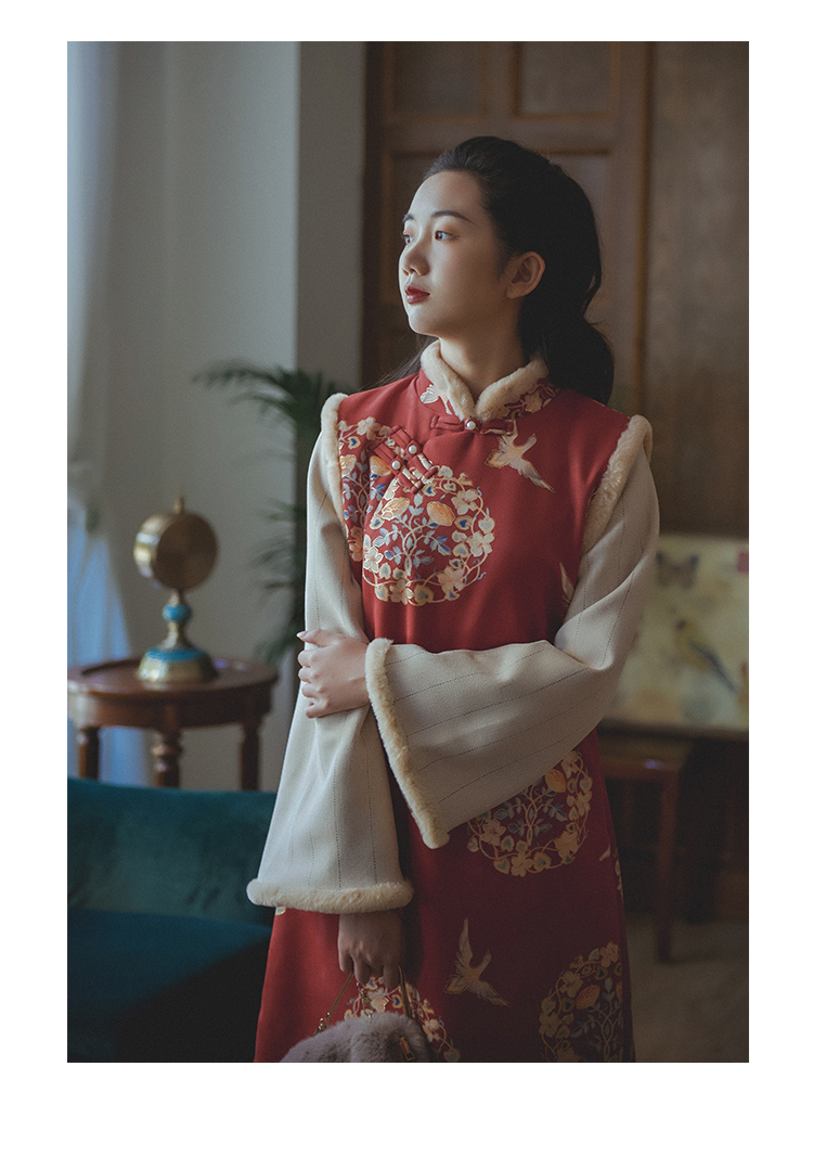 《云瑶记》复古民国马甲中国风年轻款改良版秋冬旗袍连衣裙款 宫墙红