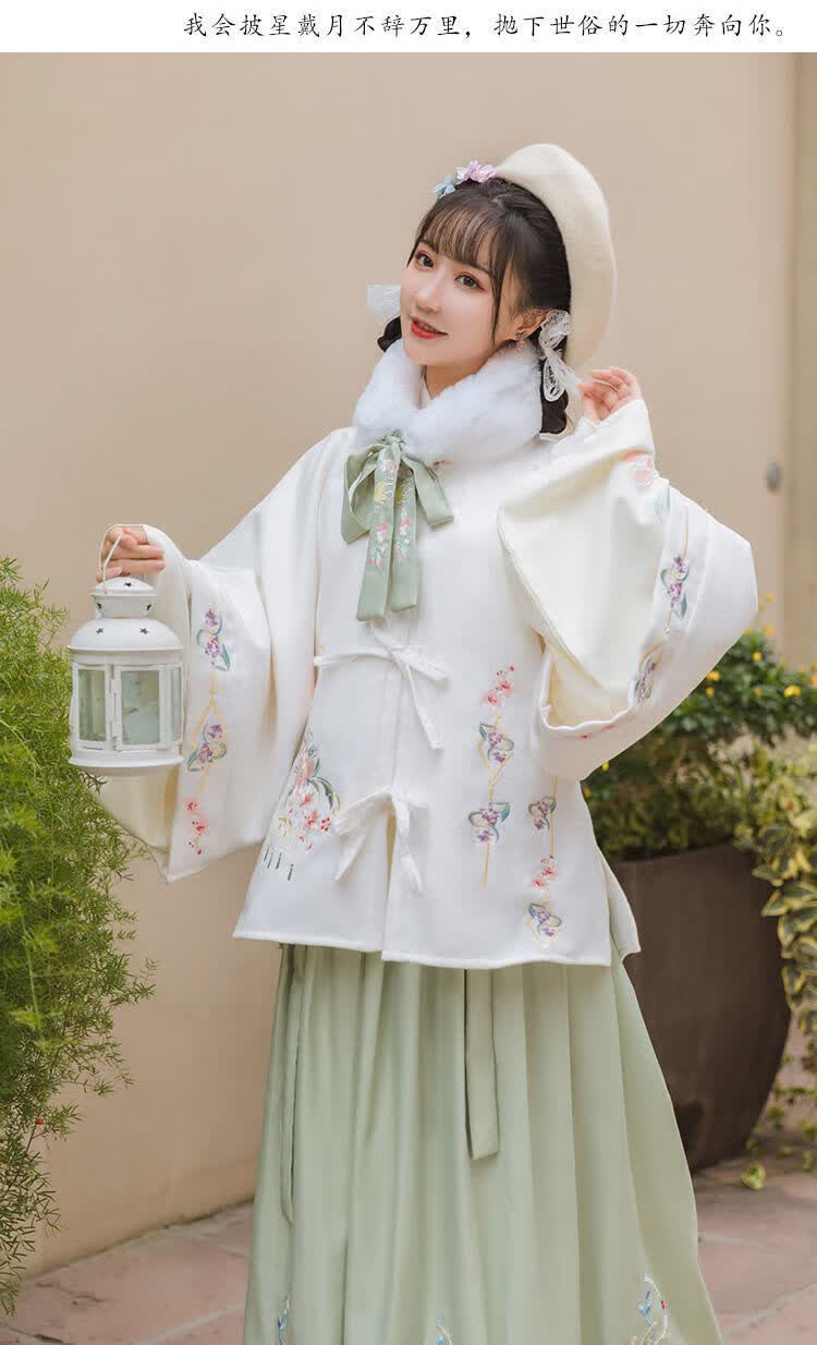 酥享汉青月琉璃汉服女明制方领百褶裙毛呢刺绣中国风冬季女2021白色短