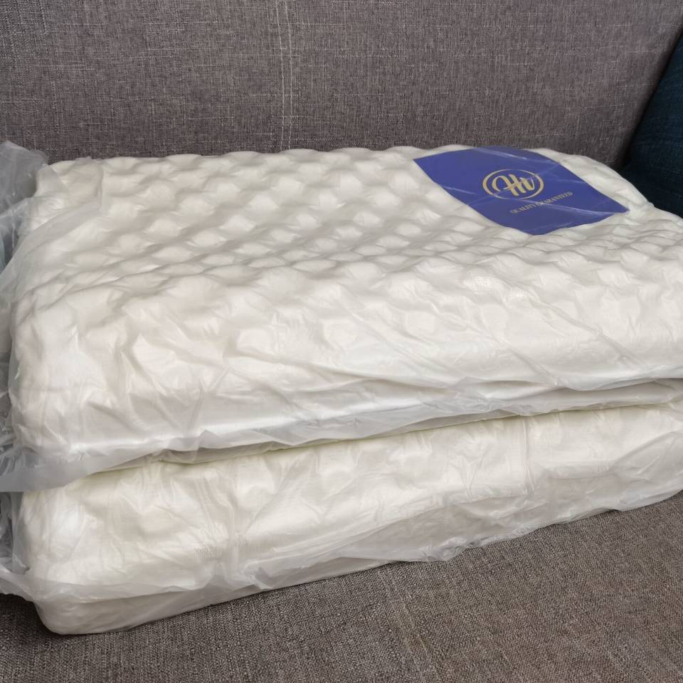 希尔顿酒店乳胶枕头希尔顿乳胶枕活动礼品枕头礼盒装实用定制logo颈椎