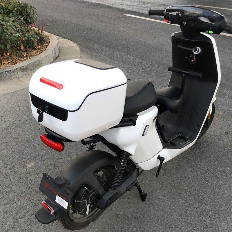 通用储物箱防水大容量爱玛小牛摩托电瓶车尾箱工具箱 白色 途牛款