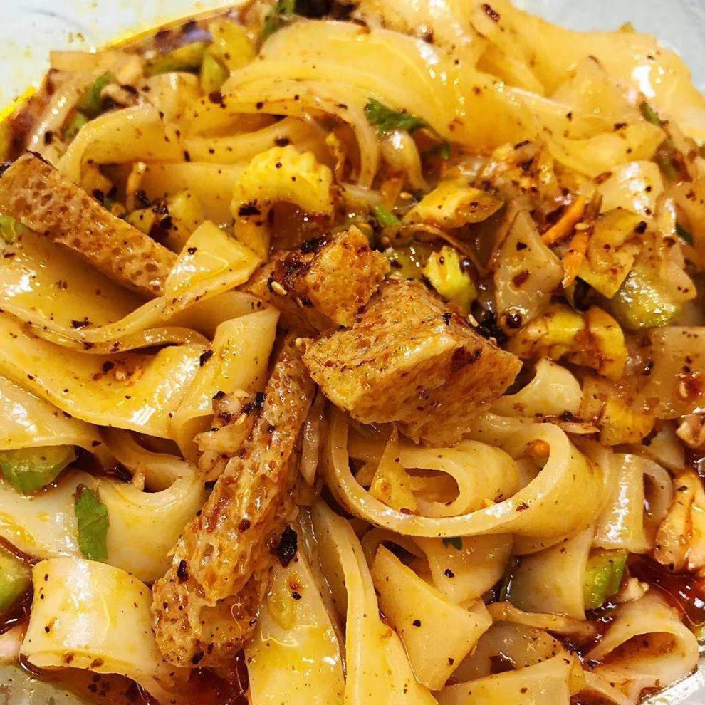 正宗内蒙凉皮巴盟面精酿皮碗托擀面皮方便速食6804袋即食凉皮2份装