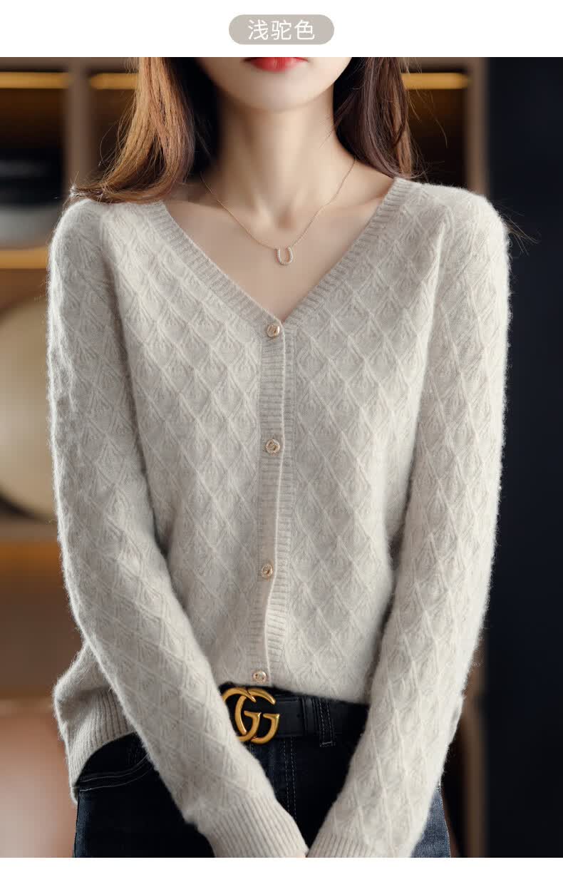 贴身软糯鹿王2021新款时尚女装2021秋冬新款领纯开衫雅针织毛衣外搭短