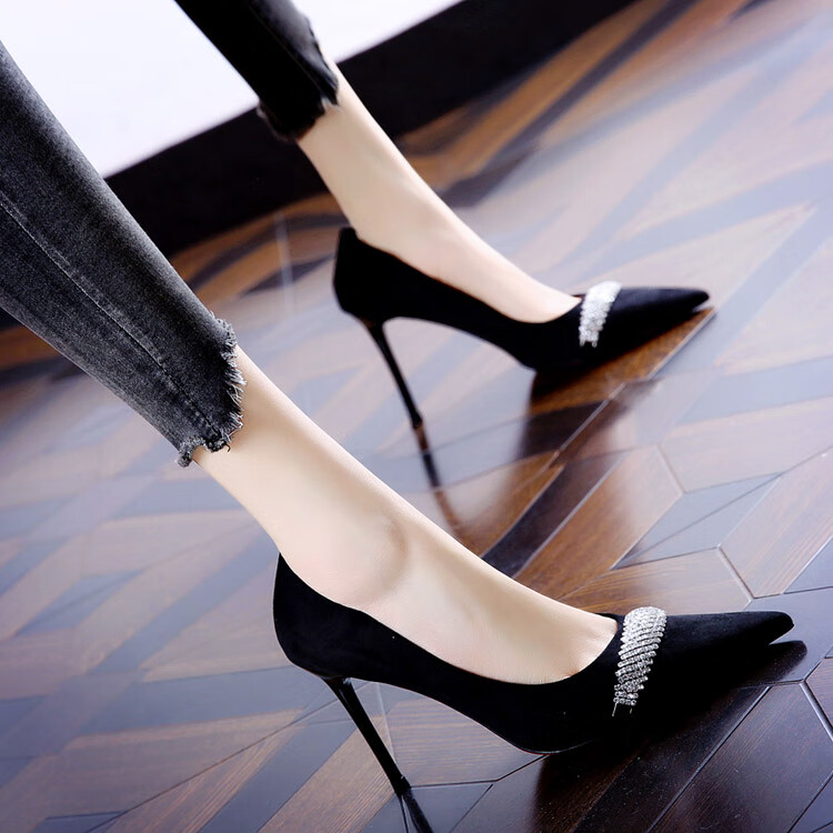 高跟鞋春季温柔绒面水钻细跟尖头礼服单鞋女驼色180天超长售后保证