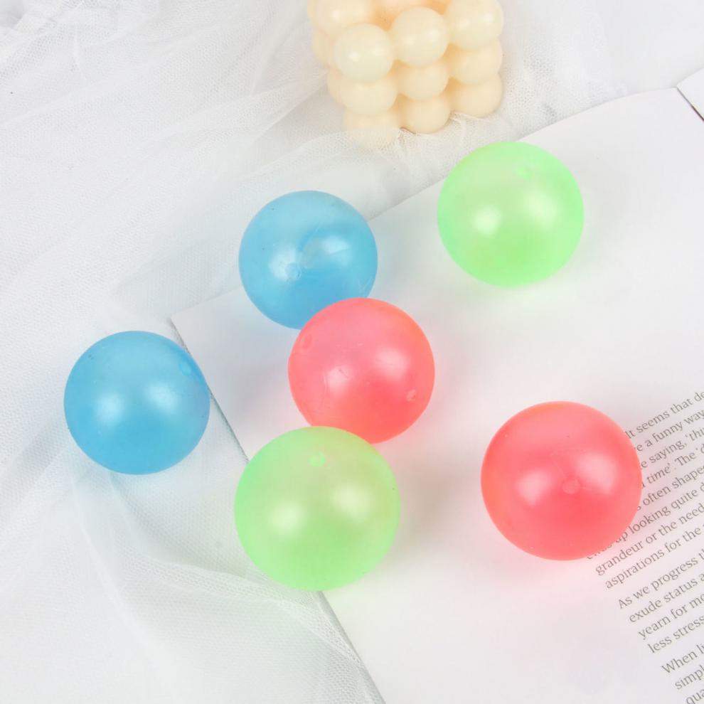 同款墙上黏黏球创意投掷解压发泄儿童玩具新年礼物夜光吸顶球6cm3个装