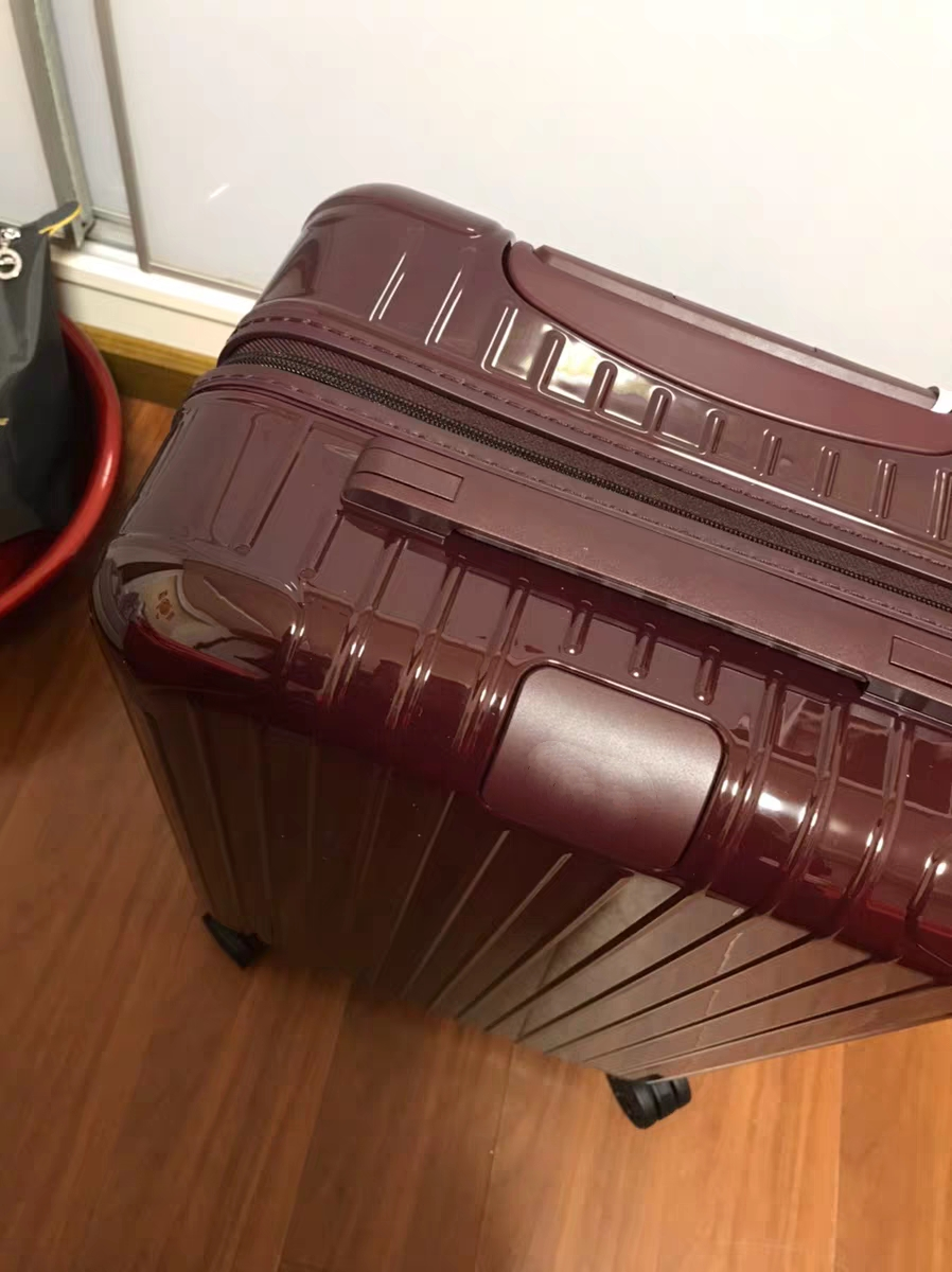 2022新品日内瓦行李箱日内瓦r家拉杆箱超轻salsaessenti