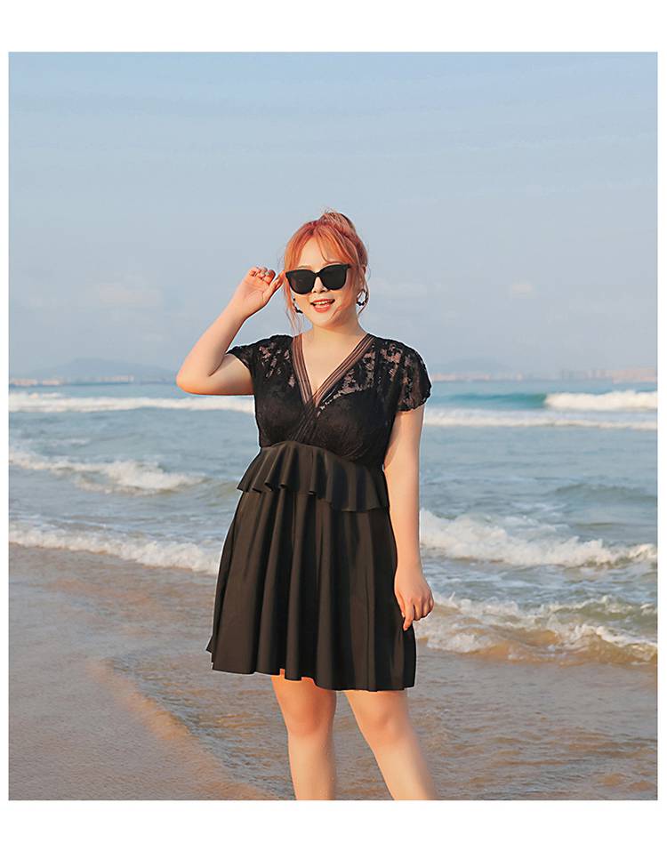 泳衣女遮肚子胖妹妹 特大号游泳衣胖mm300斤加肥加大遮肚显瘦黑色时尚