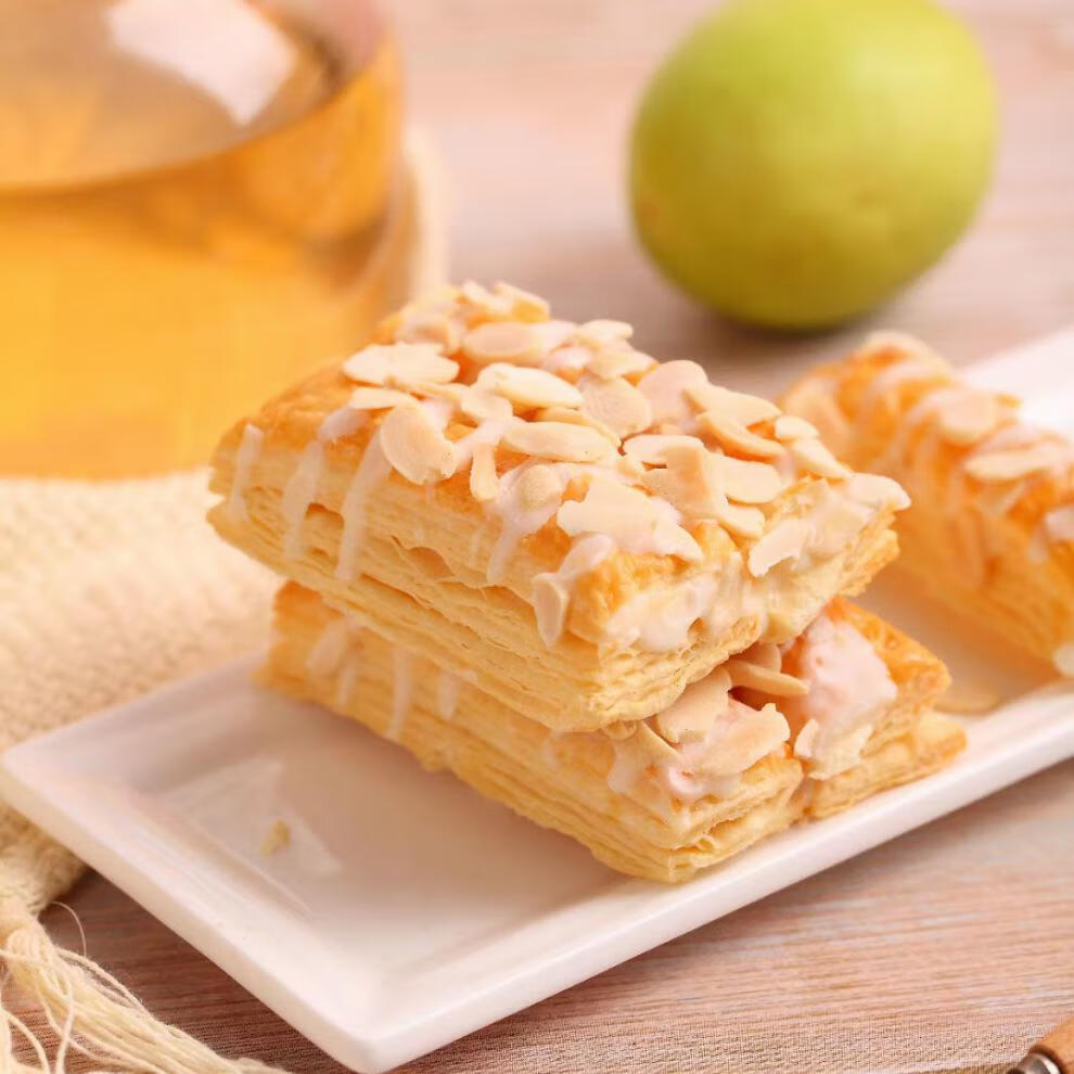 手工雪花松塔千层酥塔塔酥蝴蝶酥新鲜好吃网红零食糕点房整箱批发肉松