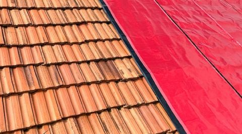 瓦房屋顶防水补漏材料屋面改性沥青自粘式防水卷材红色胶带漏雨贴铝箔