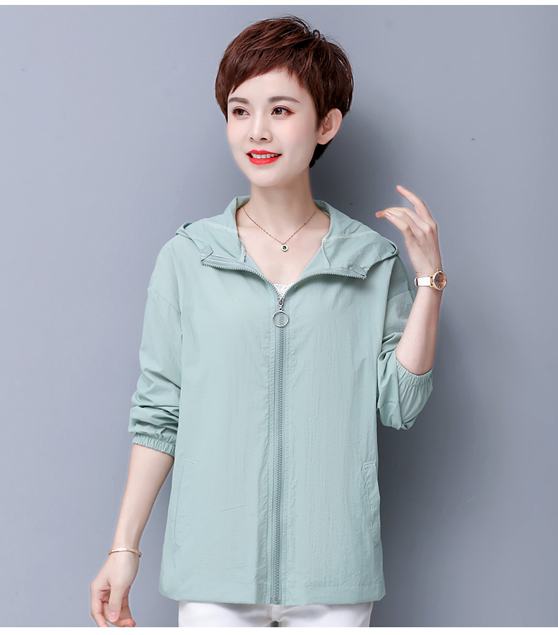 中老年人女士防晒衣妈妈夏天防晒服新款女夏季穿的薄款短外套中年妇女