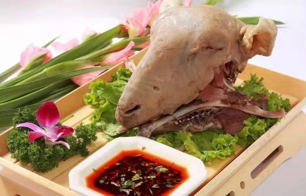 晨臻 全熟羊头整只羔羊头即食内蒙古散养草地羔羊羊头肉五香卤羊头 3