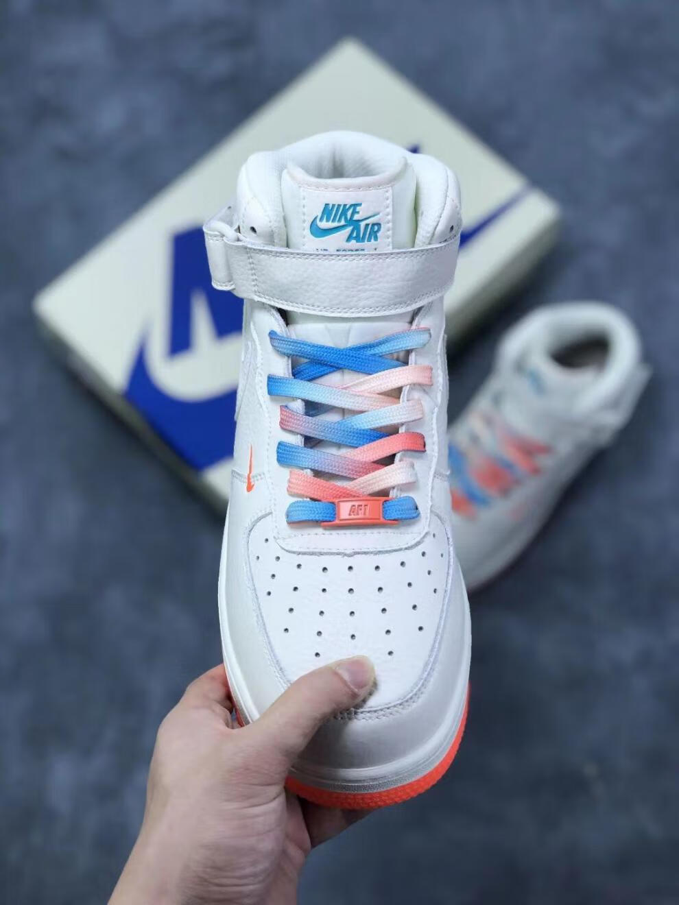 纯原af1空军一号权志龙联名双钩男女中帮休闲板鞋情侣学生运动 联名