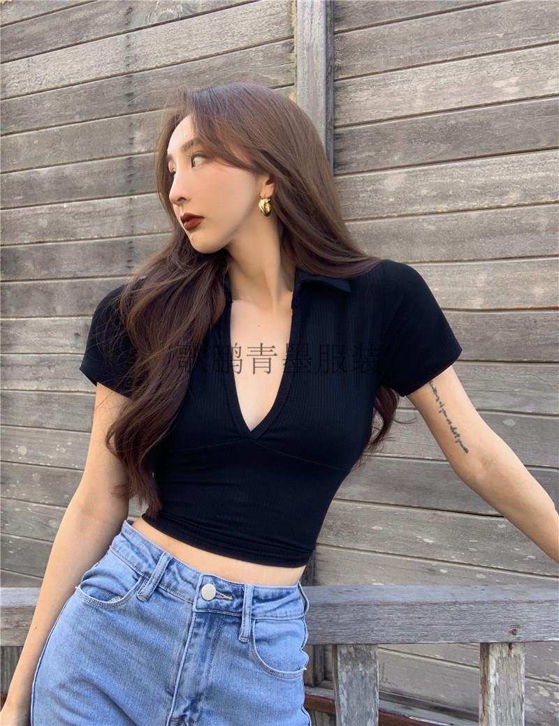 性感小心机网红女主显胸大紧身露脐t恤短袖上衣美式深v字显瘦时尚设计