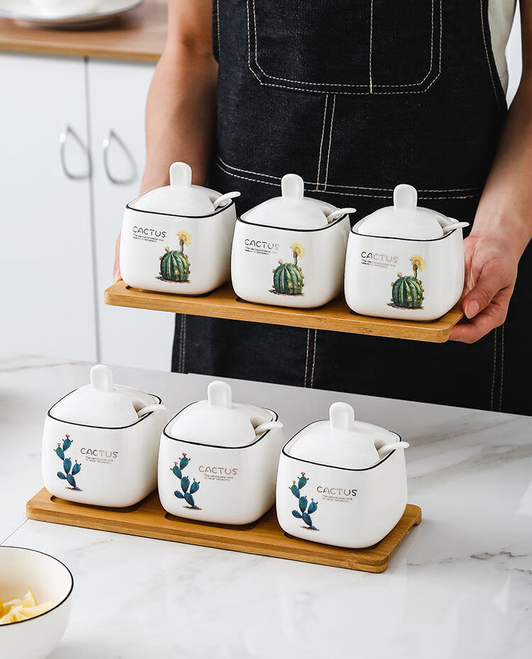 方形陶瓷调味罐家用酒店盐罐调料瓶调料盒糖罐辣罐三件套配勺托盘动物