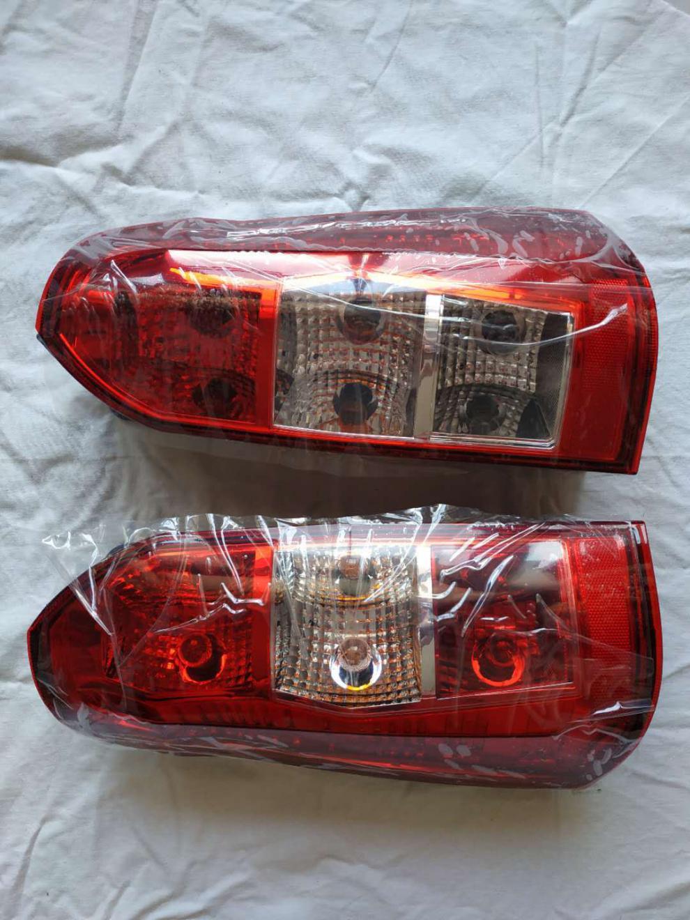 享惠油五菱荣光v后尾灯总成左右后尾灯后组合灯后车灯荣光v原车正驾驶