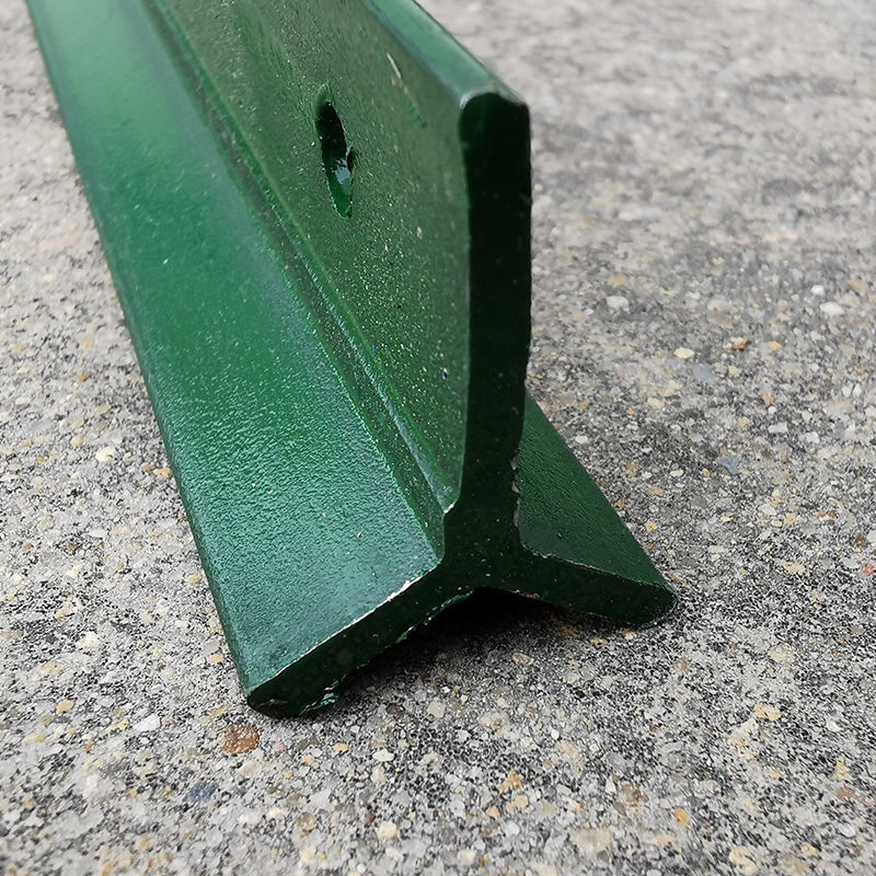 加厚牛栏网y型立柱铸铁三角实心柱尖头柱加厚养殖牛羊圈山围栏网 2.